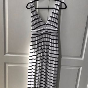 Scoop NYC M Jersey Striped Maxi Dress